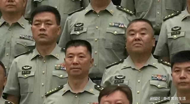 祁發(fā)寶現(xiàn)任職務(wù)與軍事生涯，深度解析,，祁發(fā)寶現(xiàn)任職務(wù)與軍事生涯深度剖析