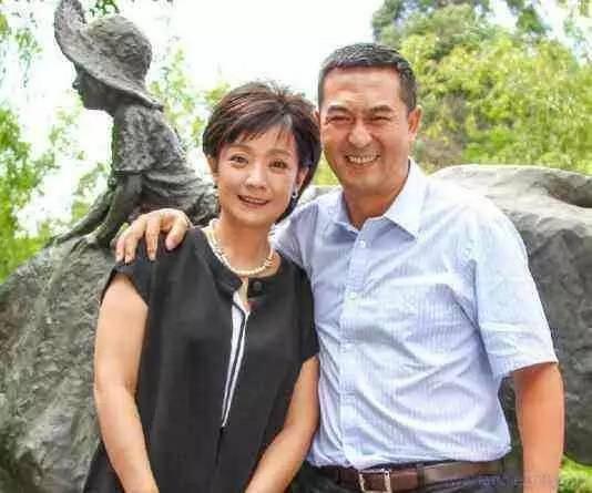 張嘉譯前妻照片，探索背后的故事與真相，張嘉譯前妻背后的故事與真相揭秘