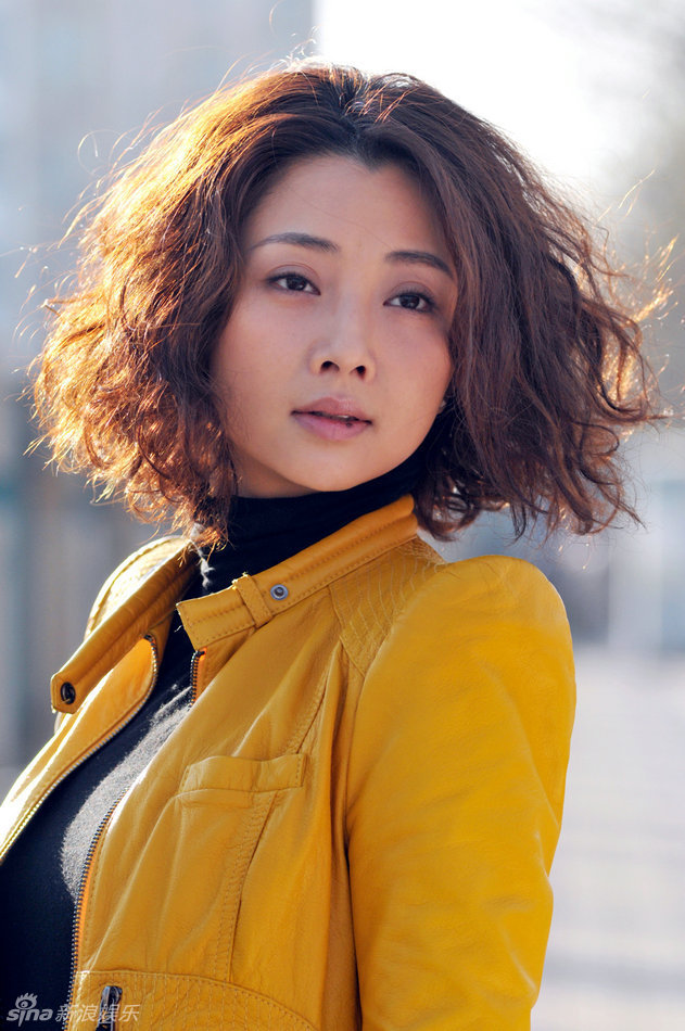 演員殷桃的簡(jiǎn)歷，一位才華橫溢的影視之星，殷桃，影視界的璀璨之星，才華橫溢的演員簡(jiǎn)歷揭秘