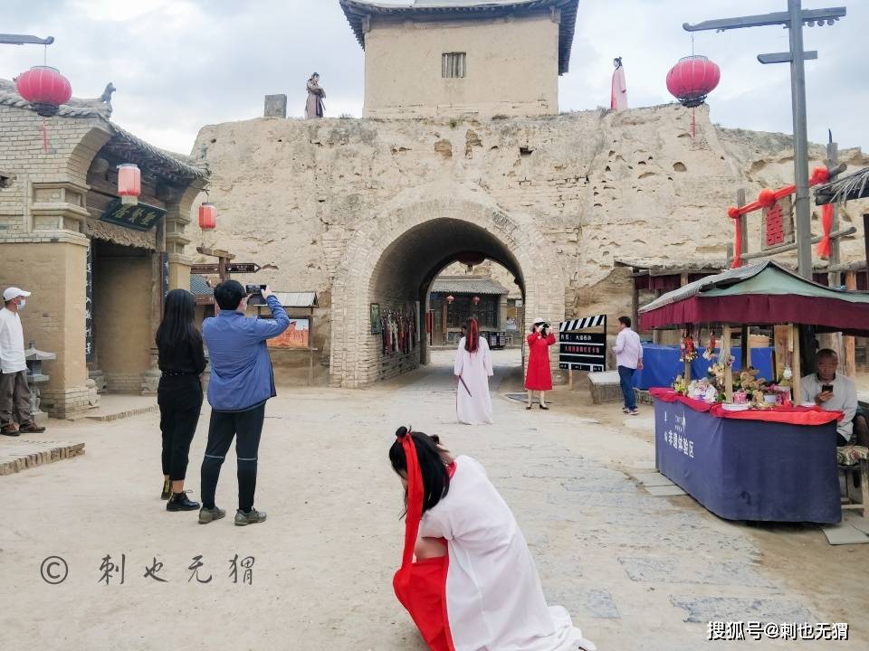 萬(wàn)人之上王中王，打一生肖——揭秘生肖中的王者，生肖王者揭秘，萬(wàn)人之上的王中王