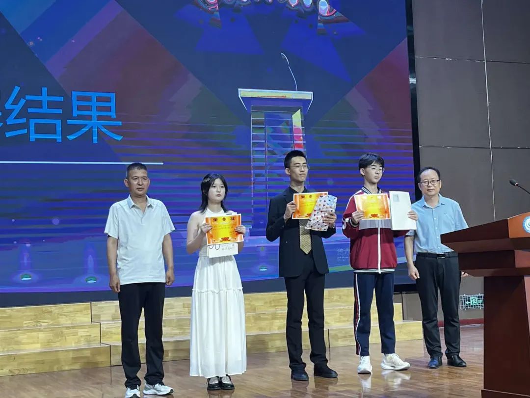 二肖二中二多少組，全面解析與SEO優(yōu)化策略，二肖二中二組合解析及SEO優(yōu)化策略指南